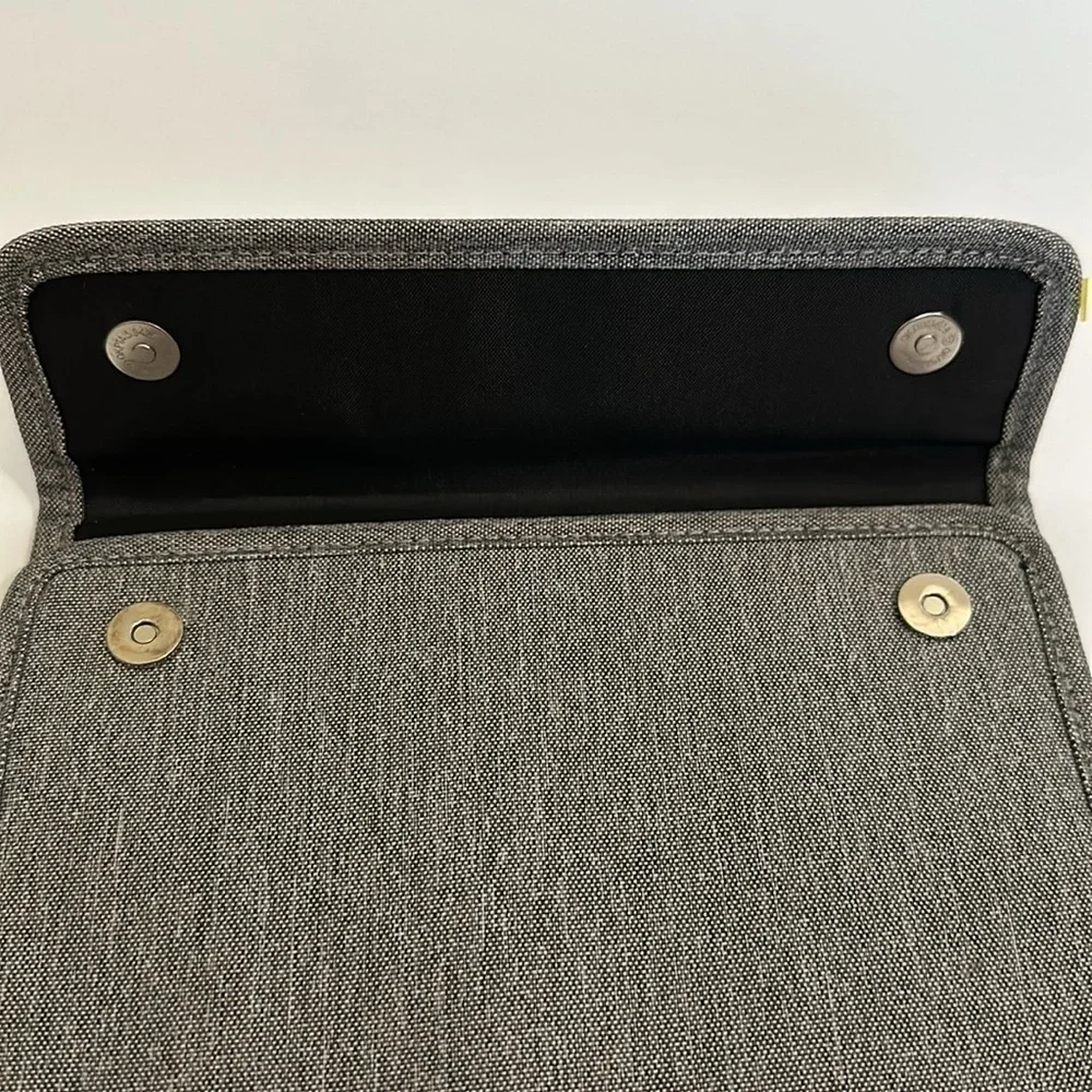 Sephora Brush Bag in silvery grey